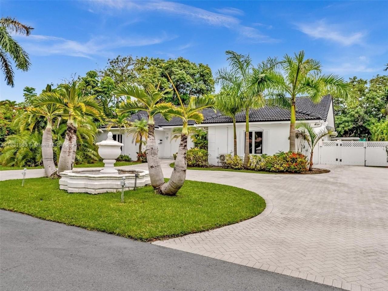 413 Tamarind Dr - Photo 6 of 50