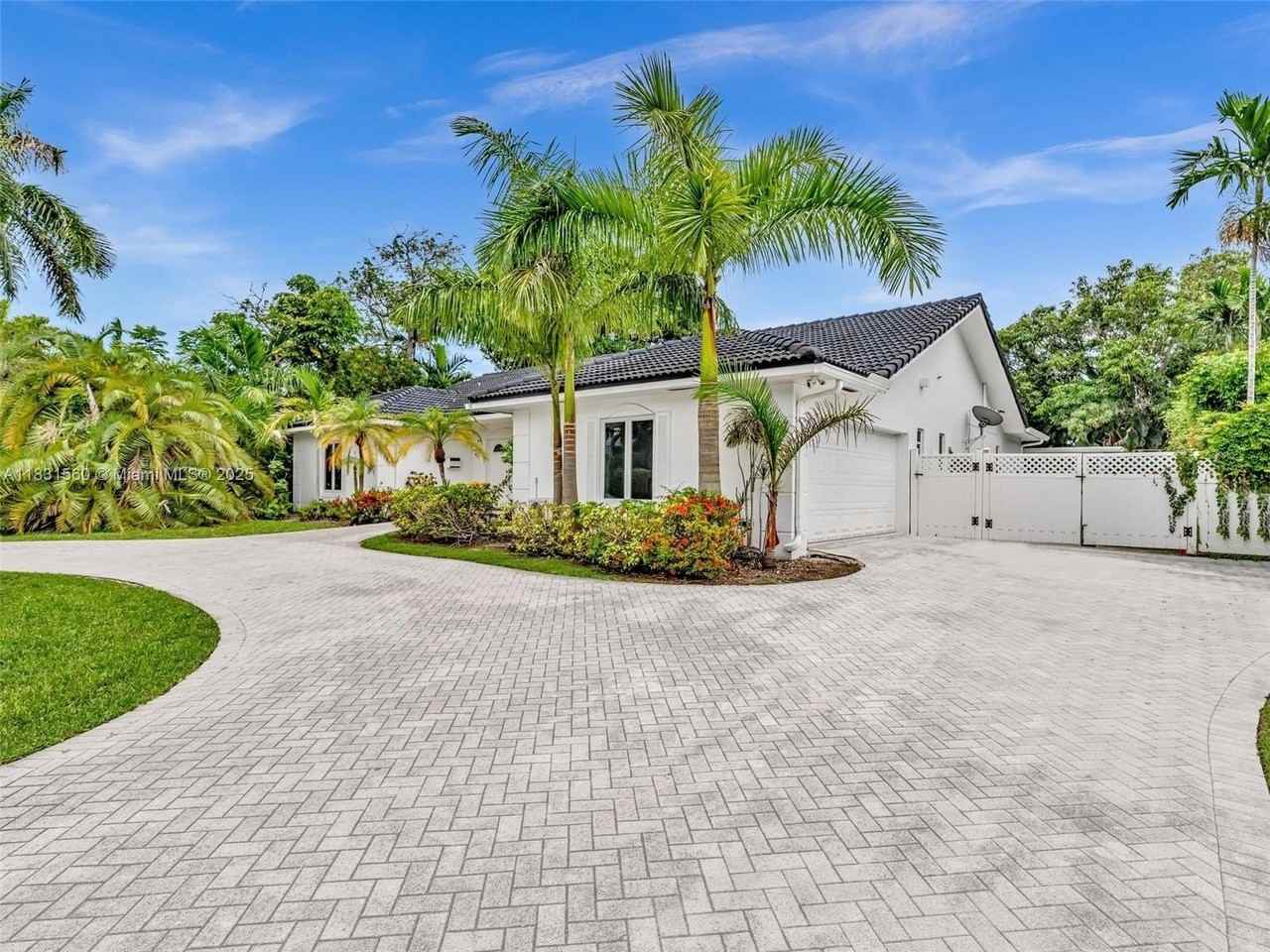 413 Tamarind Dr - Photo 7 of 50