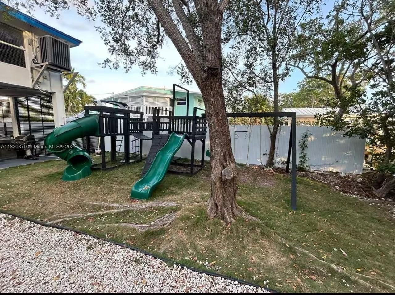 350 Hazel St #350 - Photo 5 of 11