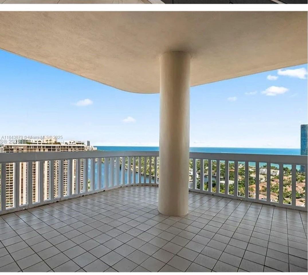 19355 Turnberry Way #PHK - Photo 7 of 29