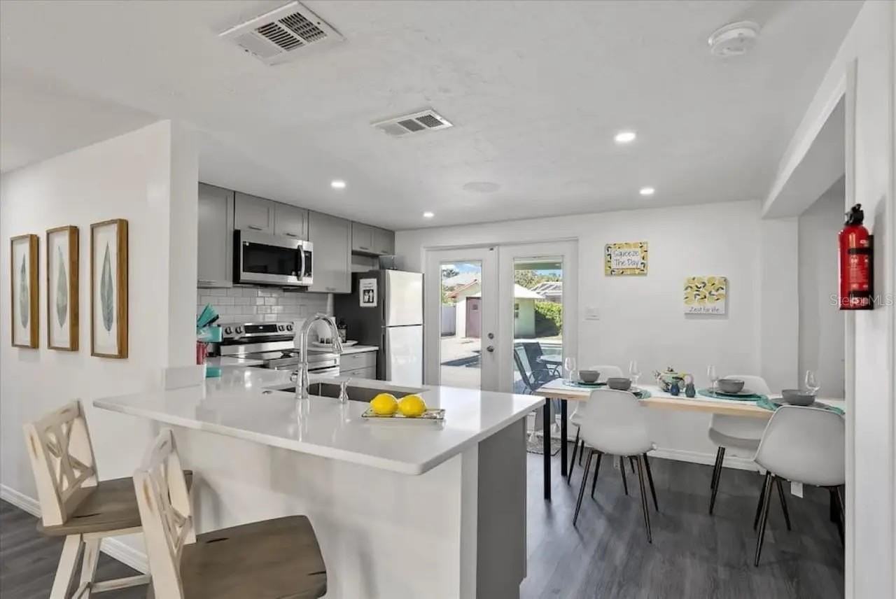 5332 Nutmeg Ave - Photo 4 of 29