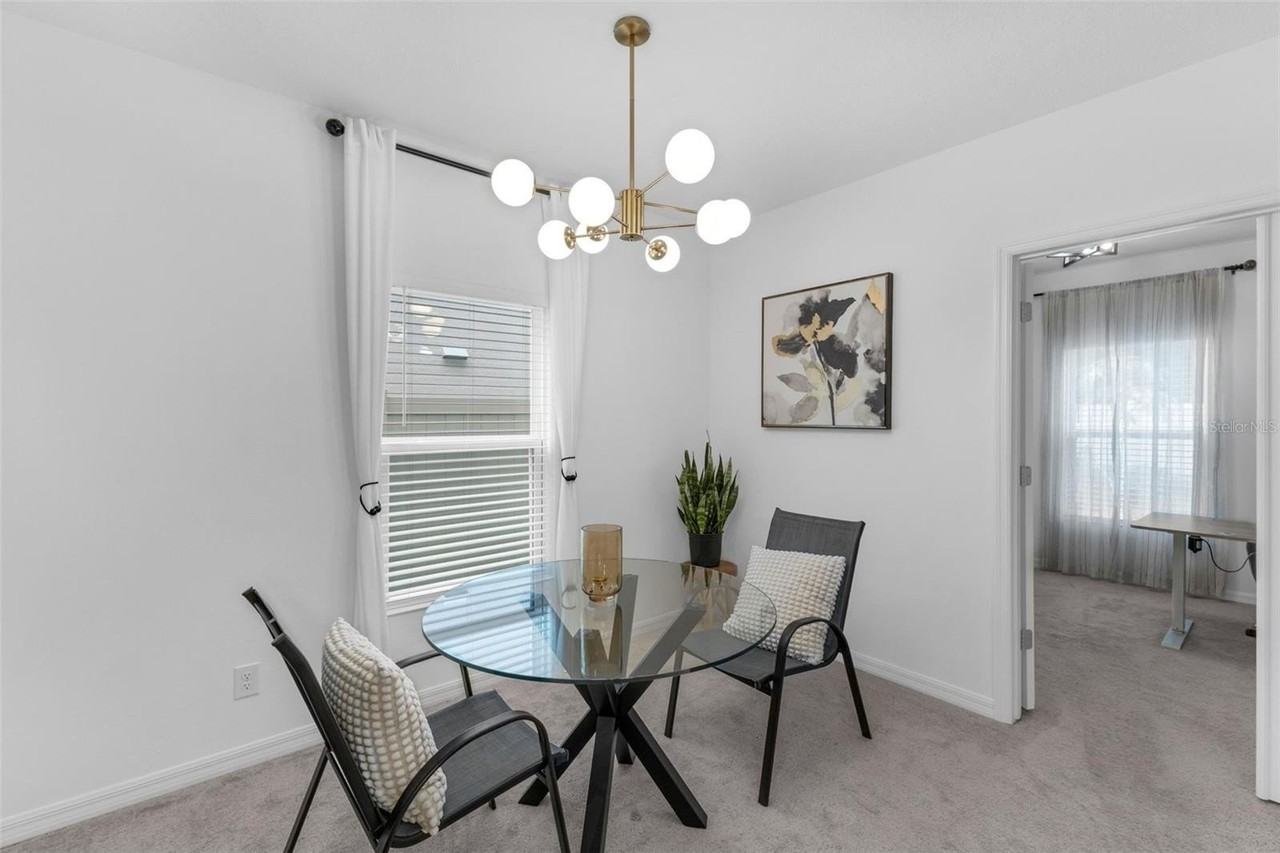 5253 Royal Point Ave - Photo 5 of 30