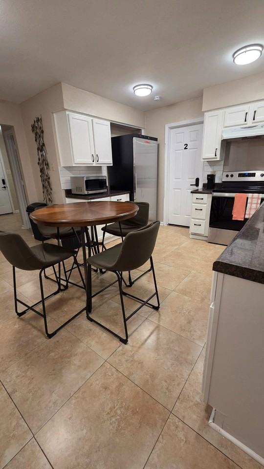 Naples Dr - Photo 2 of 4