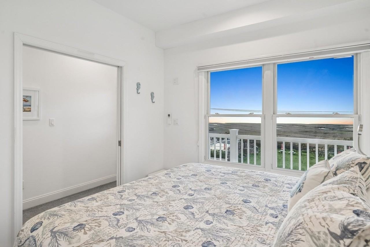 473 Dune Rd #6B - Photo 7 of 23