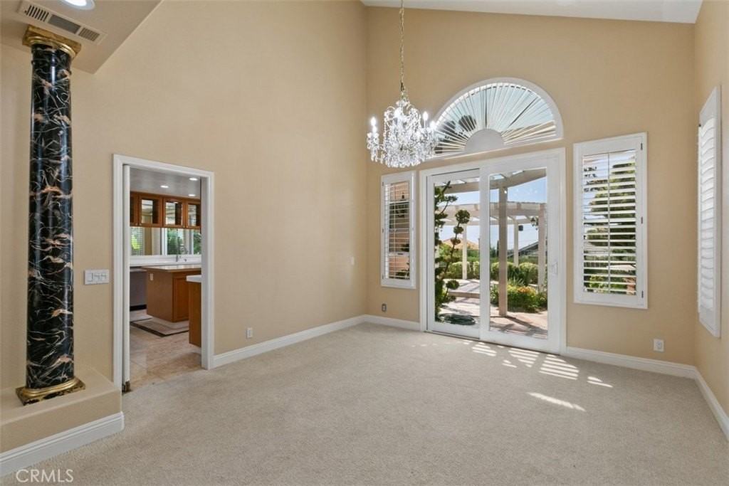 22401 Bayberry - Photo 5 of 47