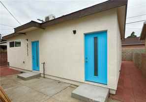 3875 S Van Ness Ave - Photo 1 of 1
