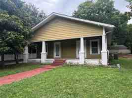 featured image of 311 W Spring St