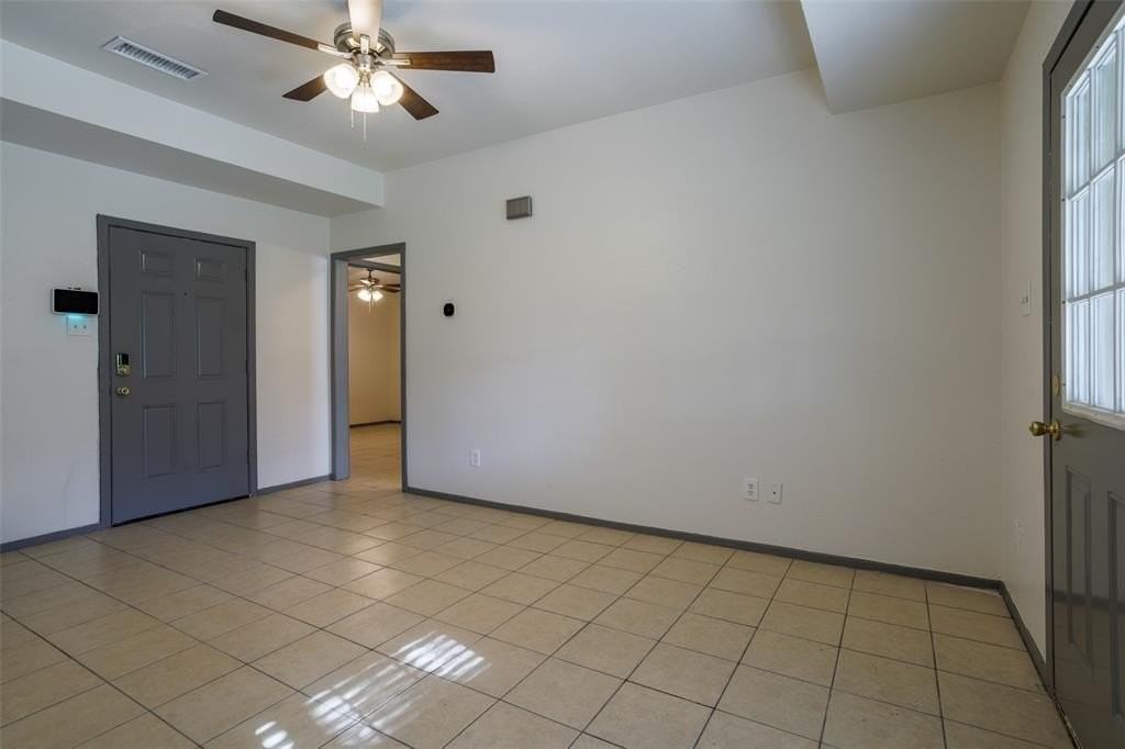 746 Prairie Creek Dr - Photo 6 of 14