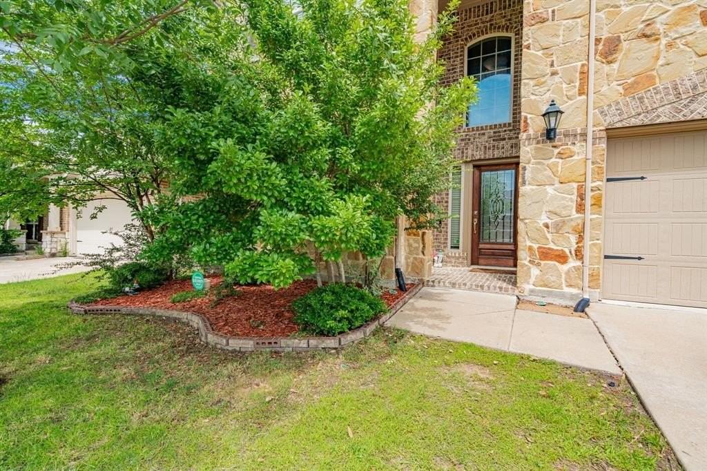 151 Cameron Dr - Photo 3 of 40