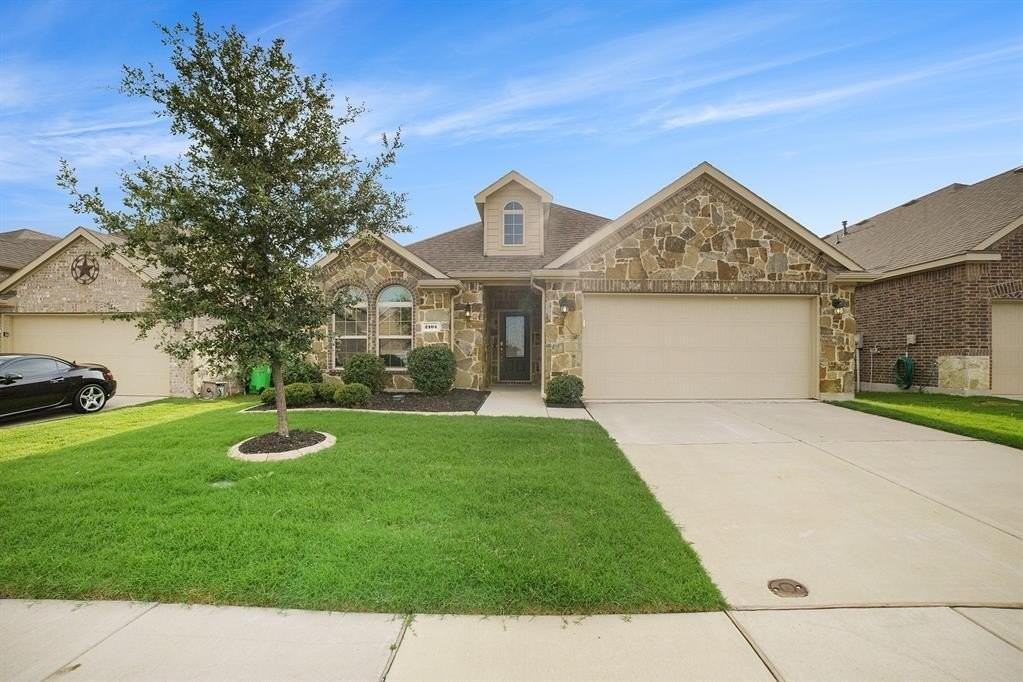 2104 Lake Pine Dr - Photo 2 of 25