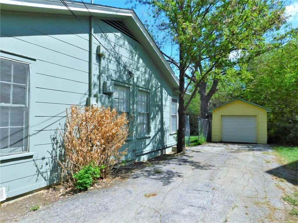 420 Fulton St - Photo 4 of 23