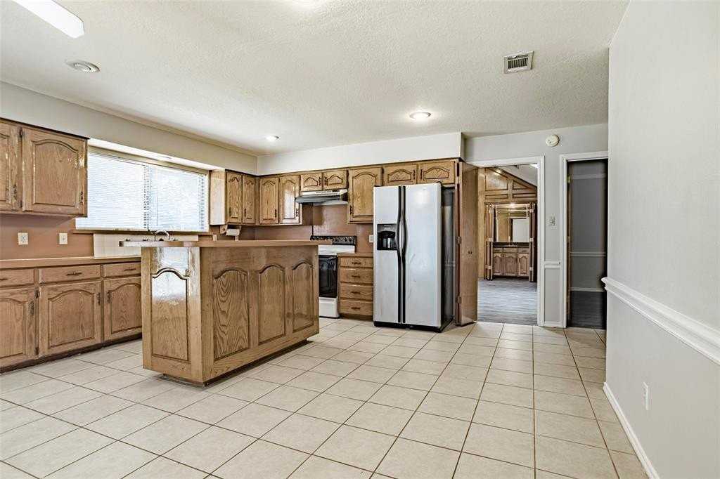 3704 Westview Dr - Photo 4 of 14