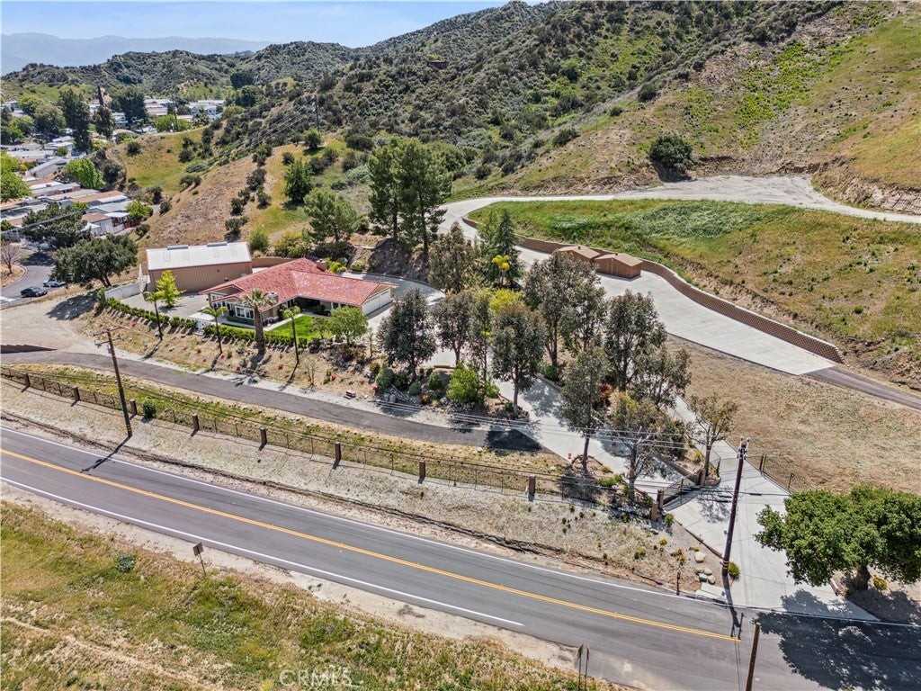 30120 Hasley Canyon Rd - Photo 6 of 48