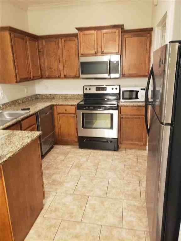 3998 Rochester Cir - Photo 7 of 16