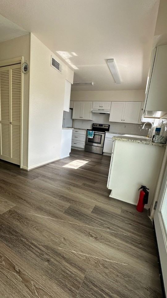 9901 Sharpcrest St - Photo 4 of 19