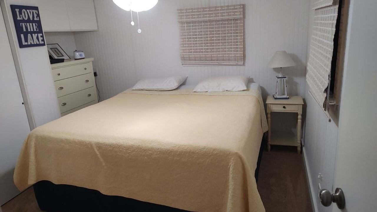 2044 Se 34th Ln - Photo 5 of 11