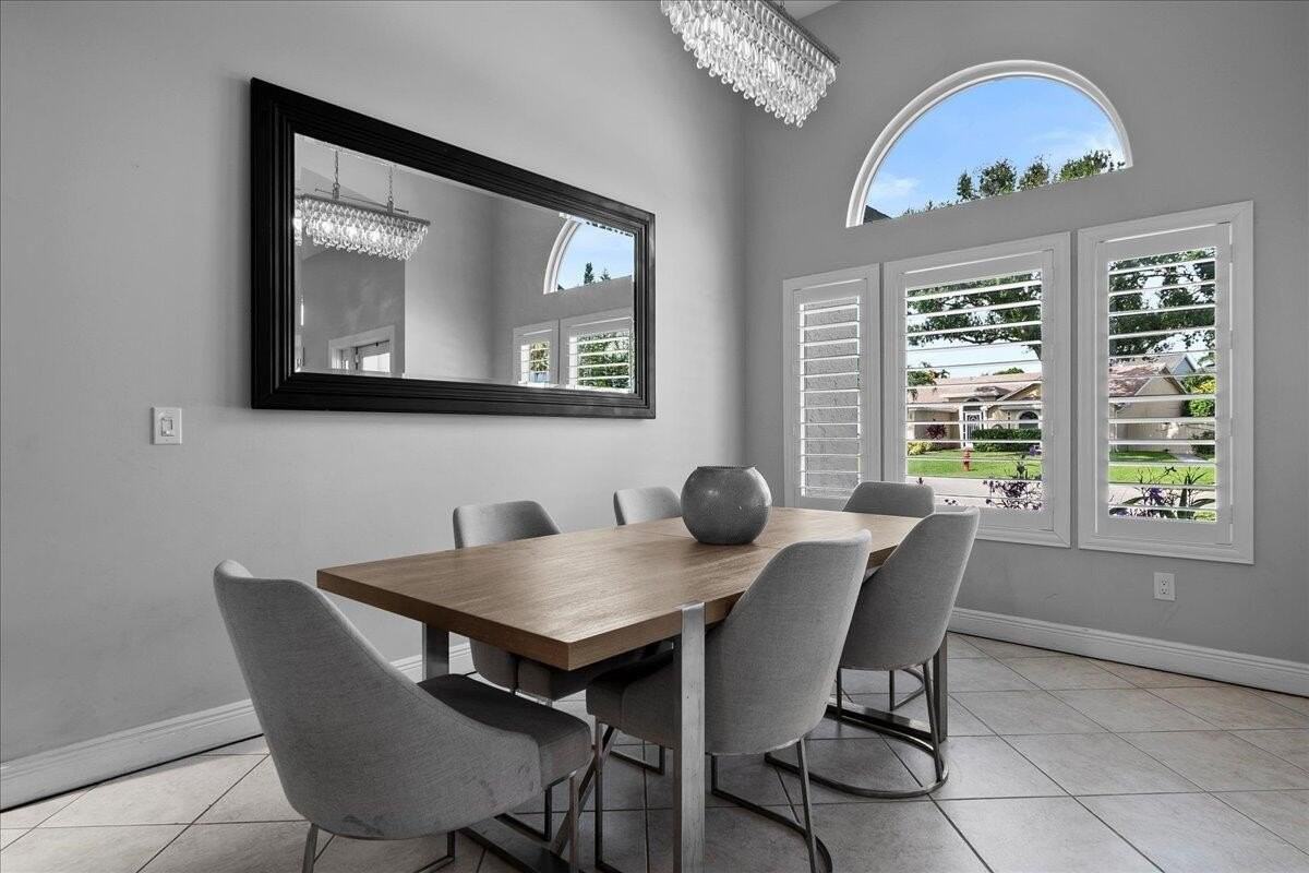 1560 Yachtman Pl - Photo 5 of 46