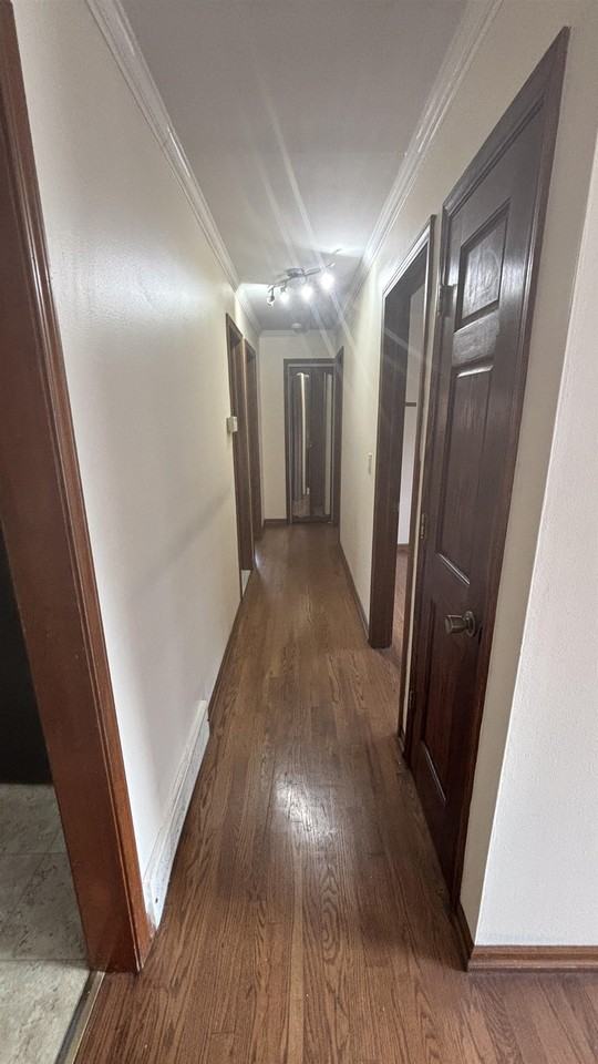 3560 Hillcrest Dr - Photo 7 of 17