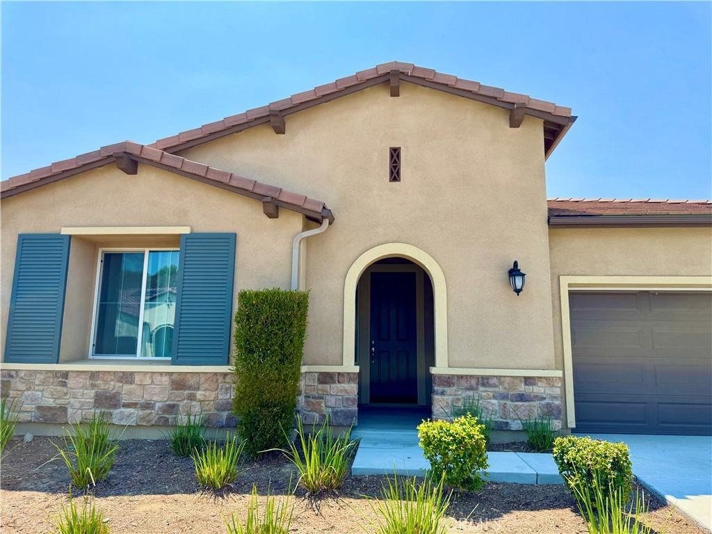 24201 Arroyo Dr - Photo 4 of 48