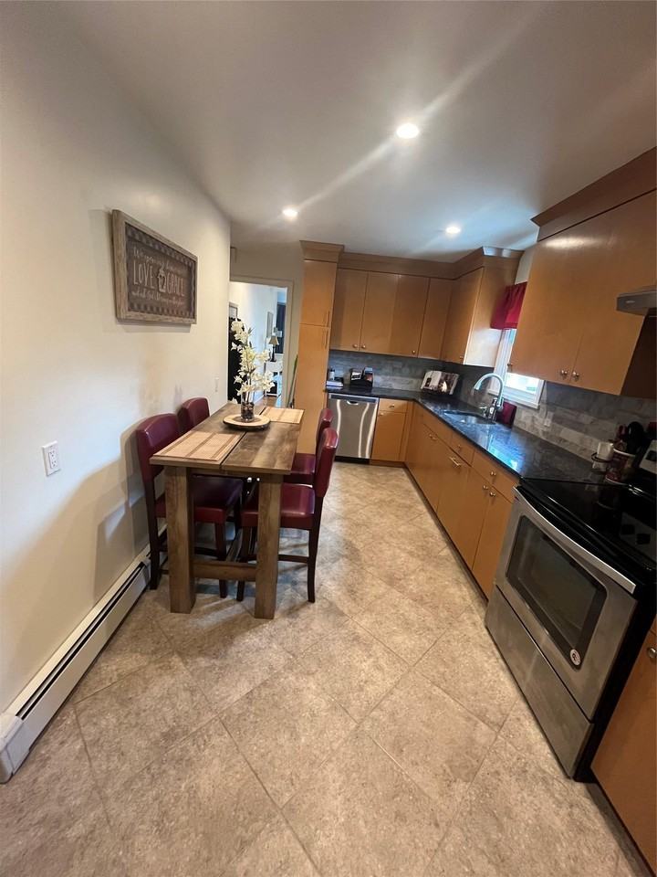 259 Elwood Ave - Photo 2 of 11