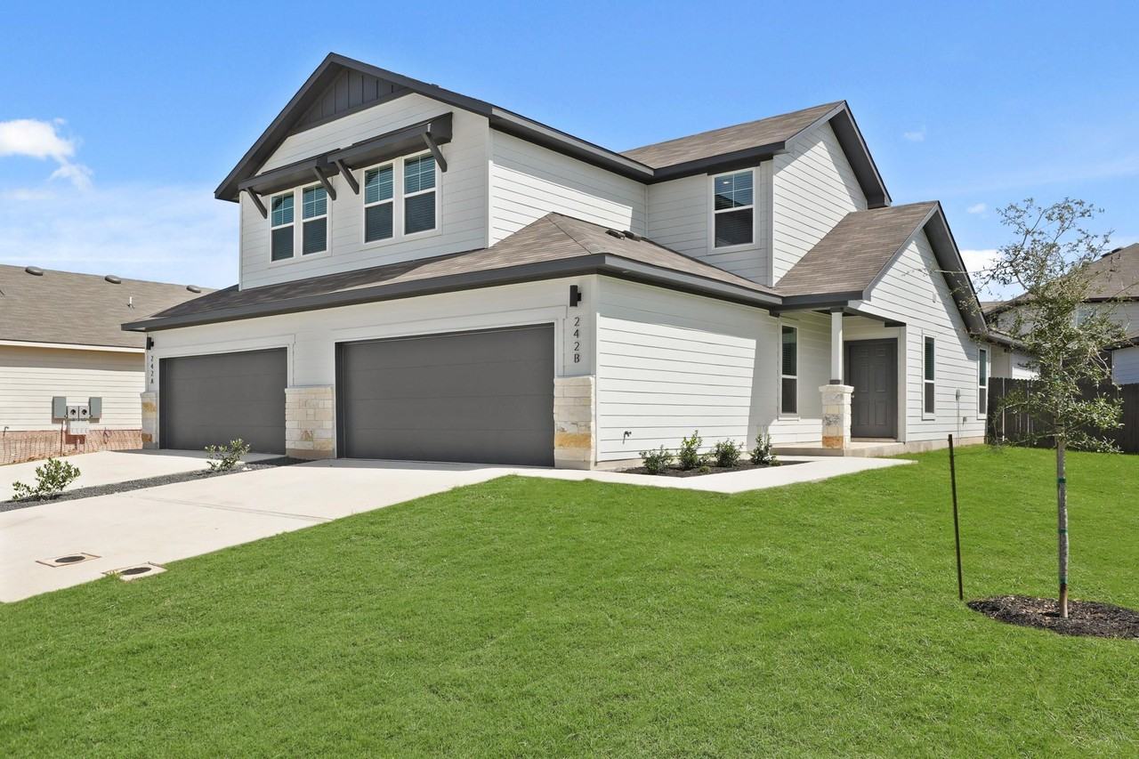 242 Schrader Dr - Photo 2 of 32