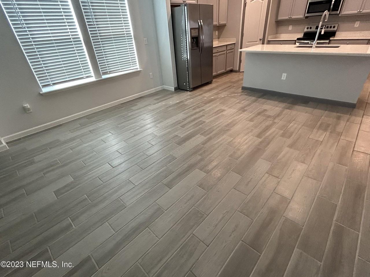 10229 Powell Creek Ct - Photo 6 of 23