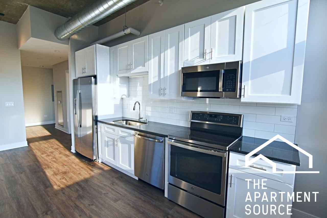 3833 N Broadway St #612 - Photo 2 of 16