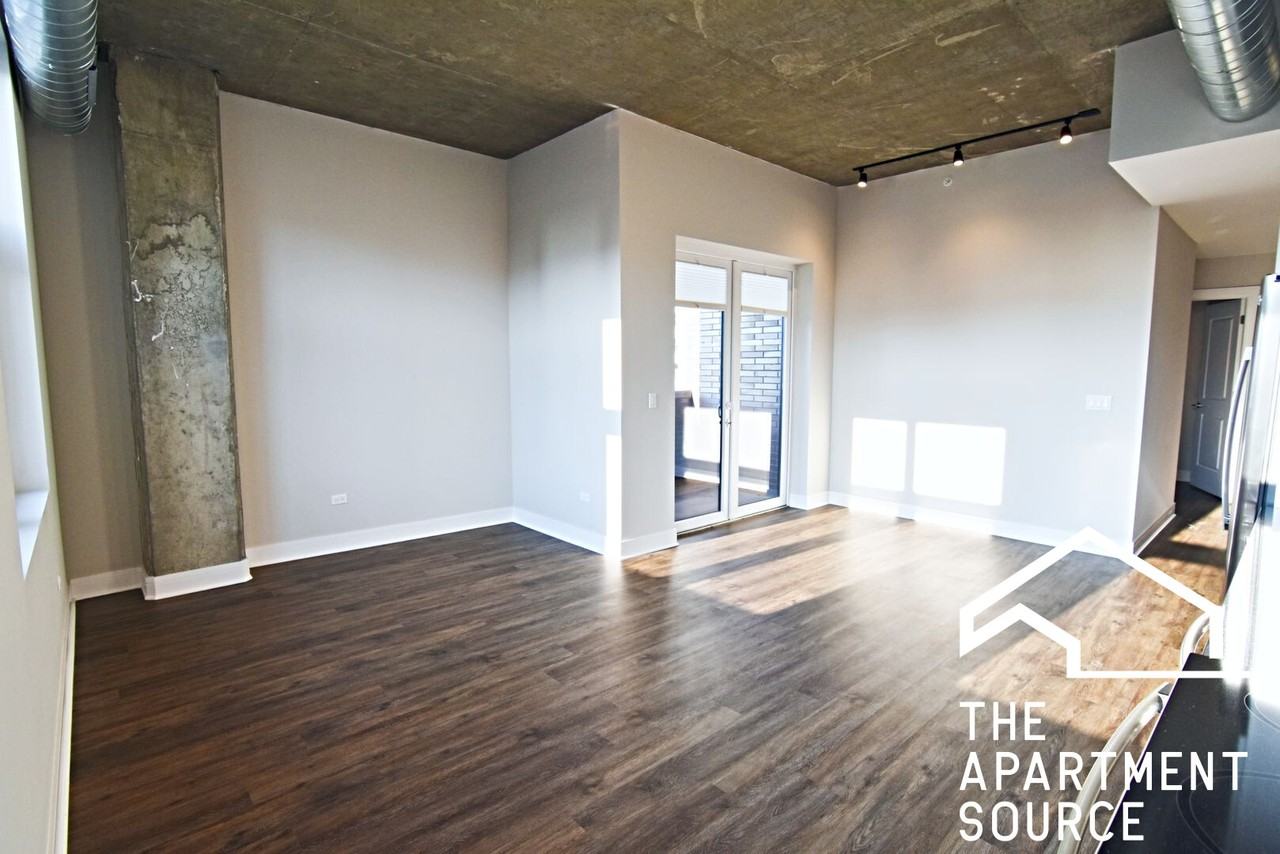 3833 N Broadway St #612 - Photo 3 of 16