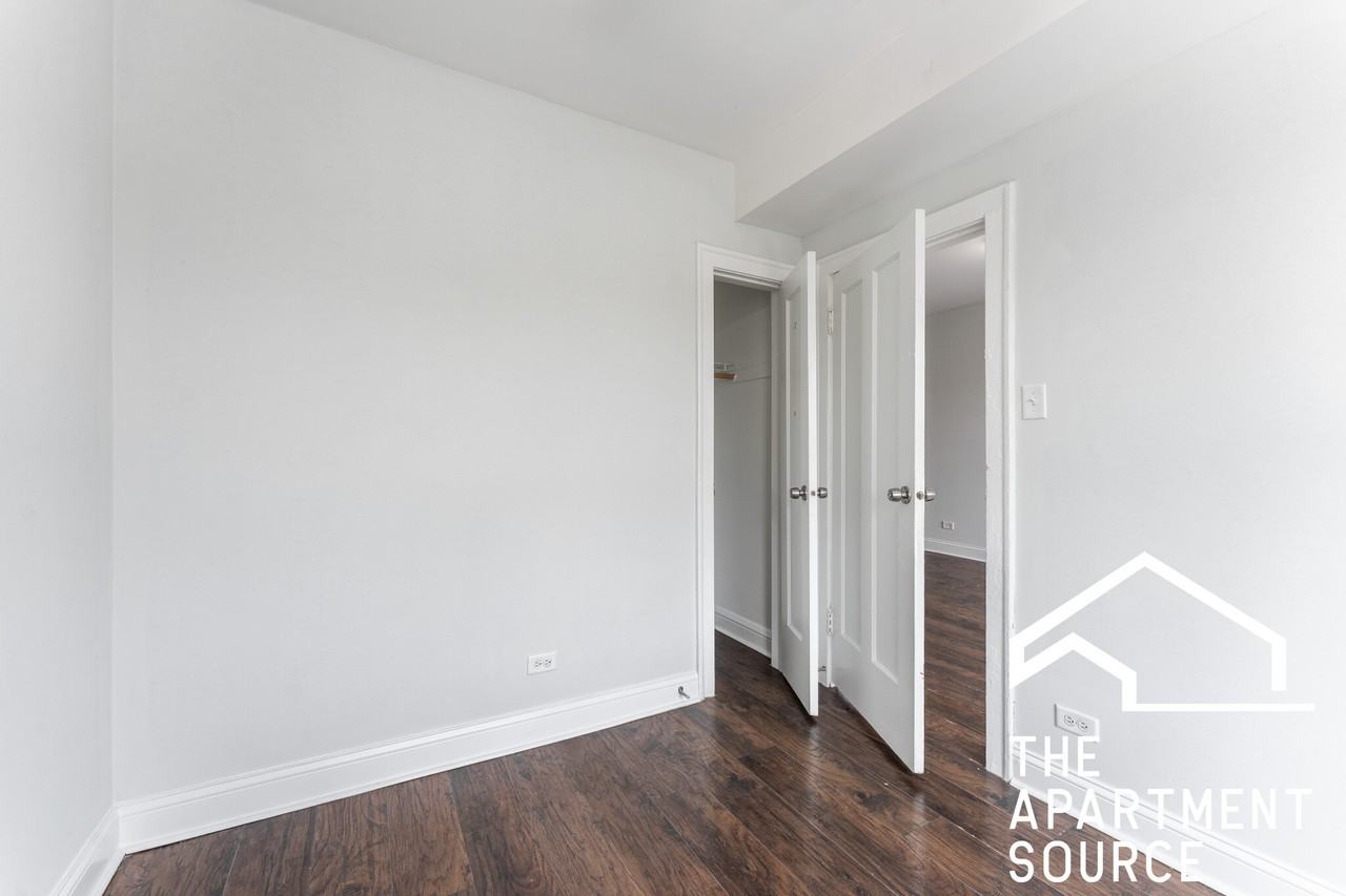 4876 W Armitage Ave #3F - Photo 6 of 11