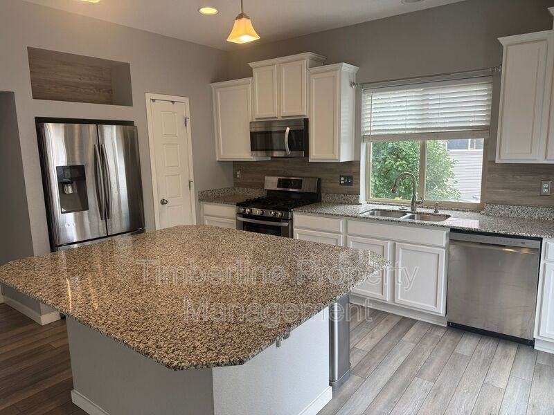 6131 Mineral Belt Dr - Photo 6 of 16