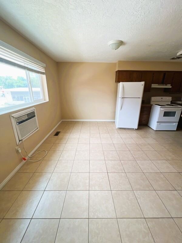 120 Ws #9 - Photo 3 of 10