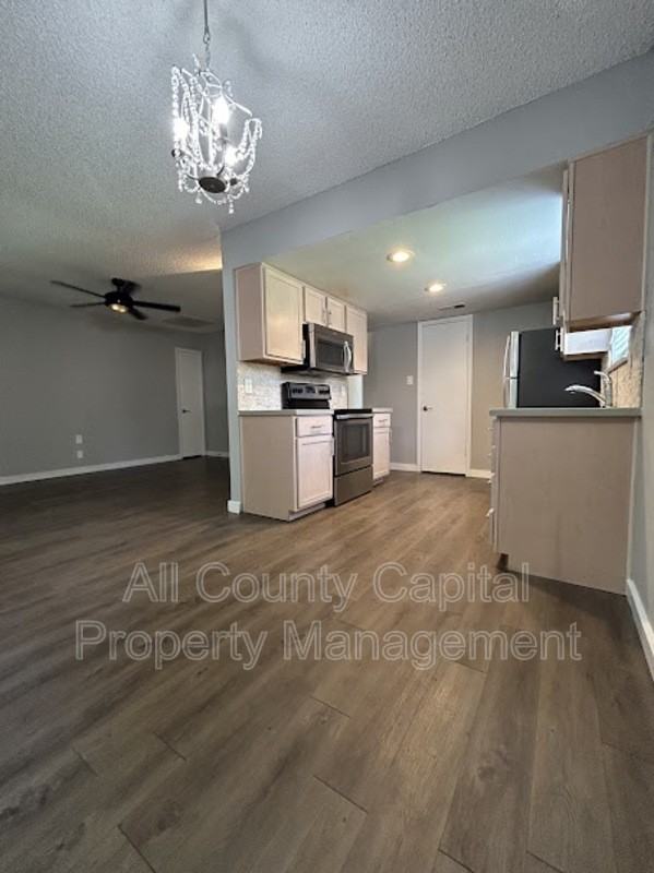 3436 Willowrun Drive #D - Photo 5 of 9