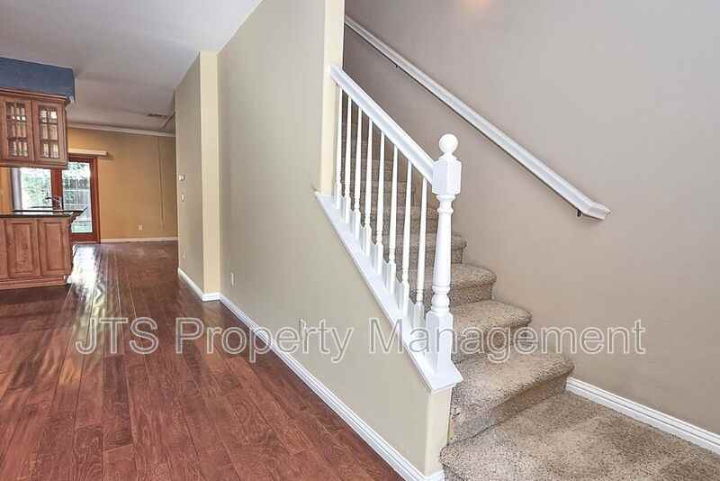 3657 24th St - Photo 5 of 50