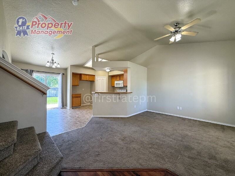 1491 W Verbena Dr - Photo 3 of 33