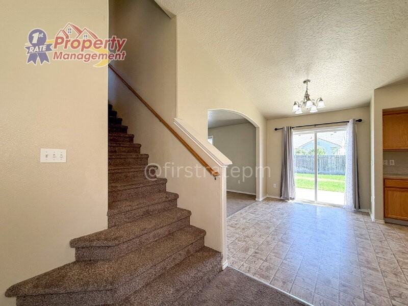 1491 W Verbena Dr - Photo 4 of 33