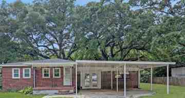 featured image of 635 Colbert Ave