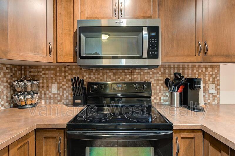 450 Cook Rd - Photo 3 of 50