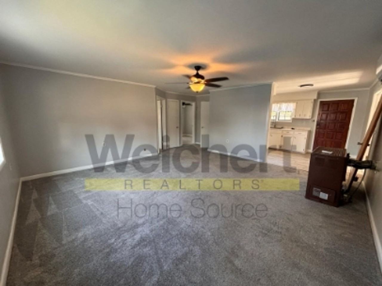 204 N 5th St - Photo 2 of 8