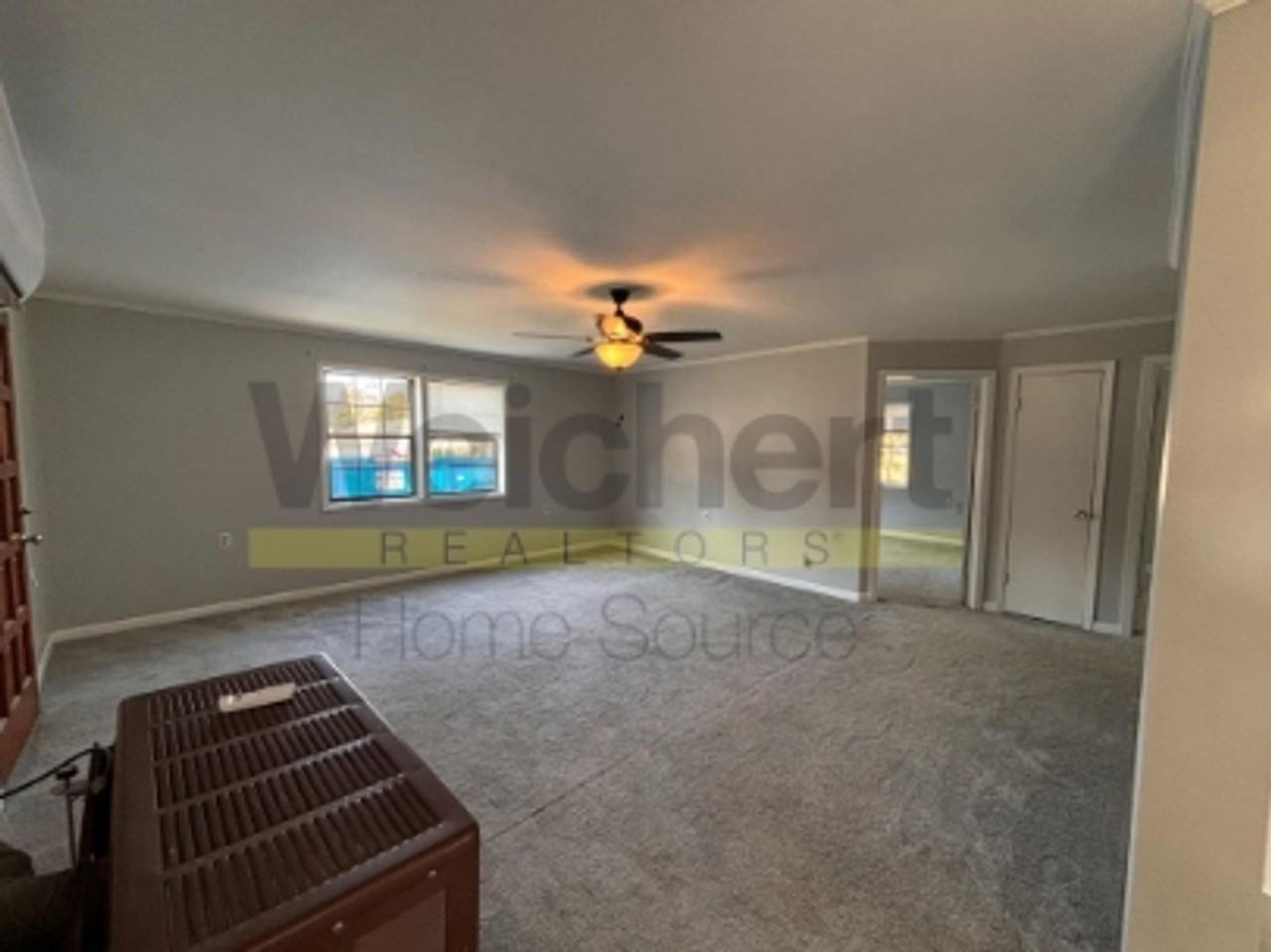 204 N 5th St - Photo 3 of 8