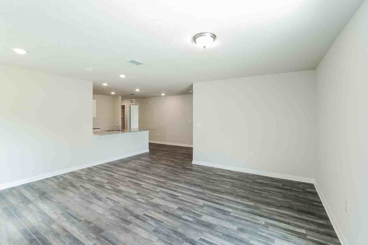 139 River Hill Dr - Photo 2 of 16