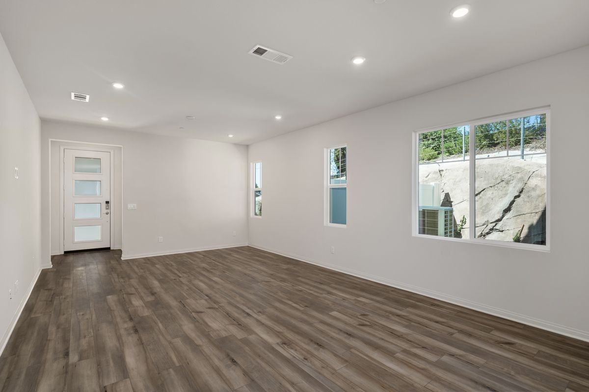 1523 Wingwood Ln - Photo 6 of 10