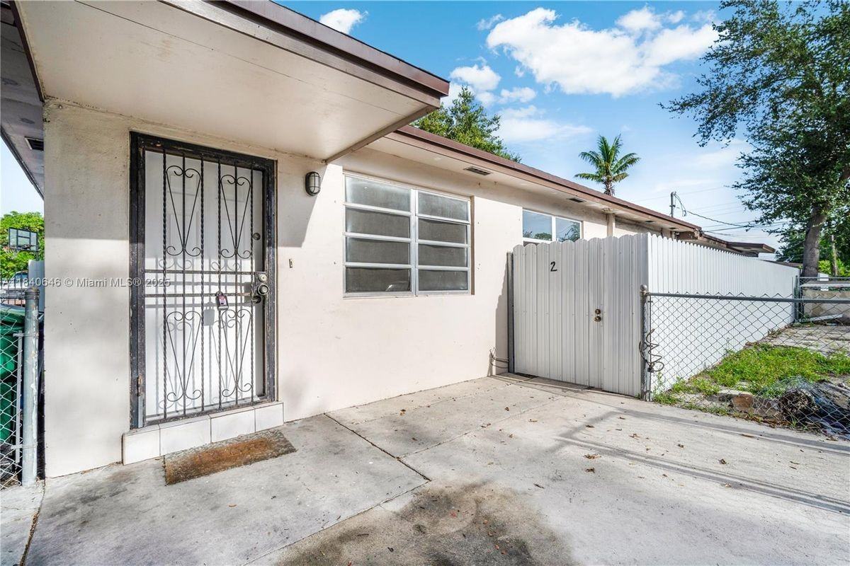 2833 Nw 101st St ##A - Photo 2 of 3