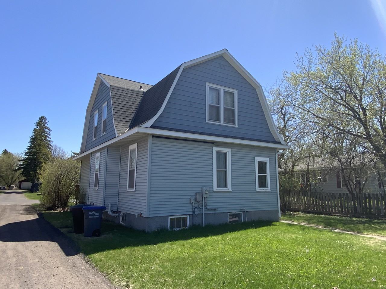 2111 Lackawanna Ave - Photo 3 of 20