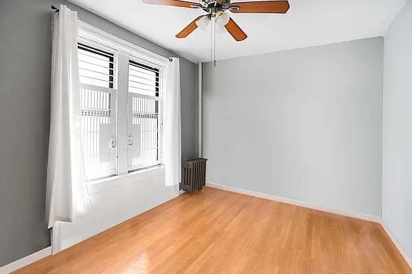 110 Division Ave - Photo 3 of 10