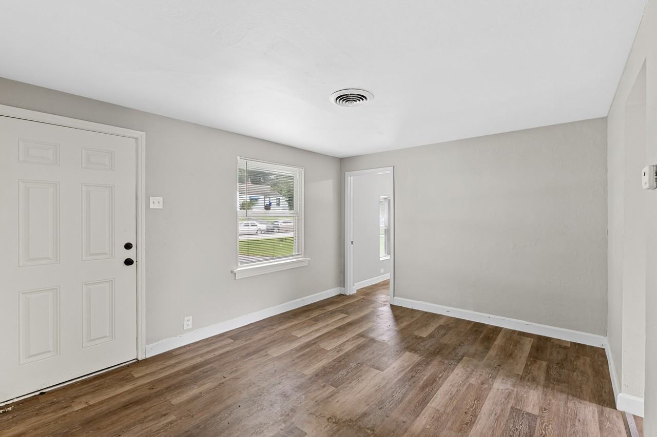 6617 Torlina Dr - Photo 3 of 21