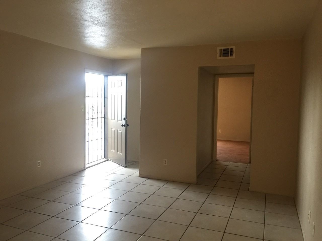 1620 N Wilmot Rd #E241 - Photo 2 of 11