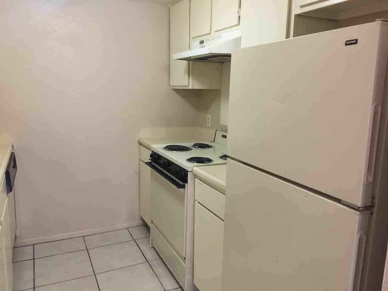 1620 N Wilmot Rd #E241 - Photo 3 of 11