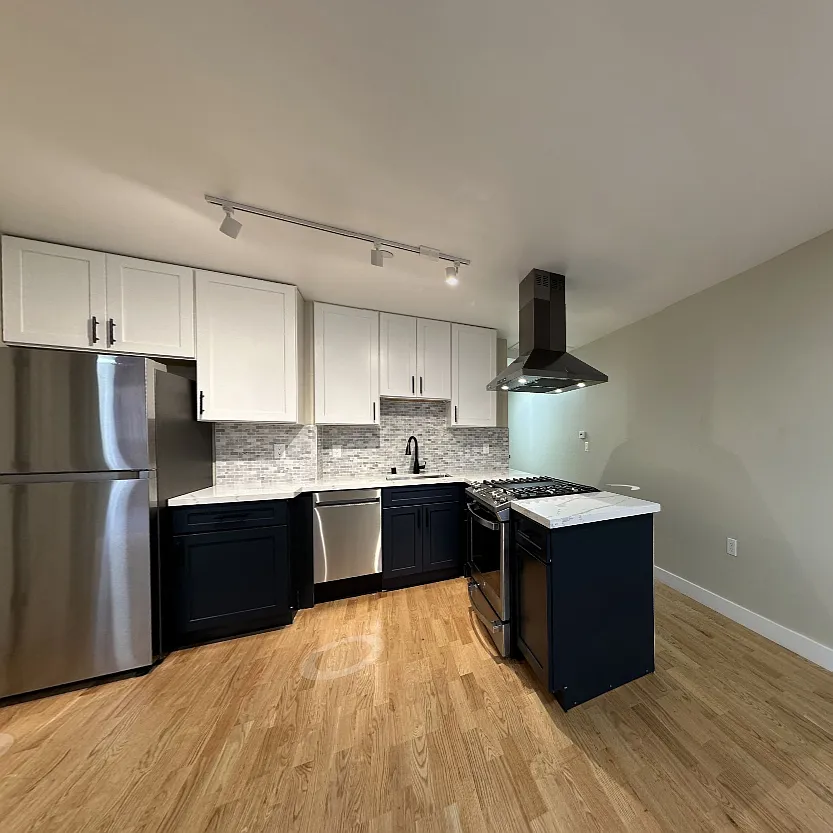 555 Ofarrell St - Photo 2 of 26