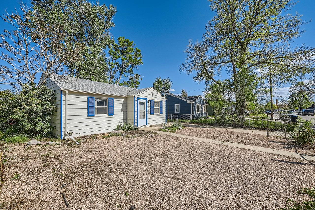 5424 Saulsbury Ct - Photo 2 of 27