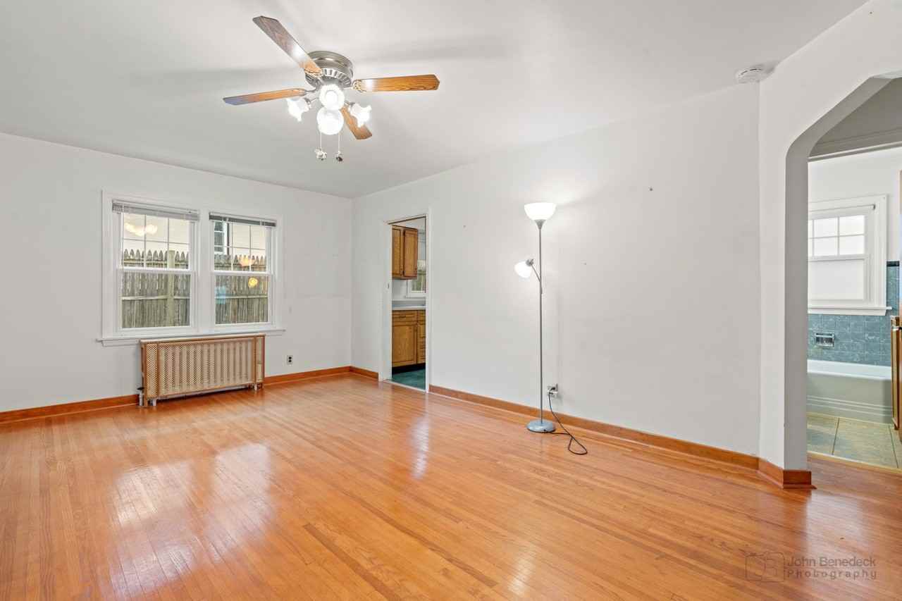 330 Mcclure Ave - Photo 3 of 18